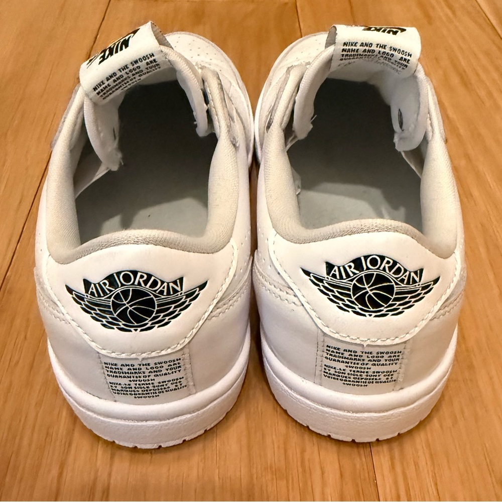 Nike Air Jordan White Leather Slip On Sneakers
Size 6 - Picture 3 of 6